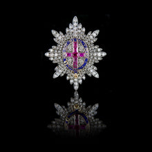 Load image into Gallery viewer, Garter Star Brooch