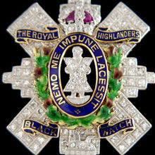 Load image into Gallery viewer, Black Watch (Royal Highland Regiment) Brooch
