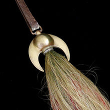 Load image into Gallery viewer, Victorian Drum Horse Throat Plume