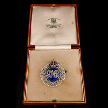 Load image into Gallery viewer, Countess of Minto’s Royal Presentation Brooch