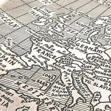 Load image into Gallery viewer, ‘Battlefields of the Second World War’ Table Top Box, circa 1945