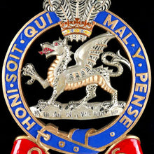 Load image into Gallery viewer, 1st Battalion The Queen’s Regiment Plaque, 1966