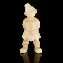 Load image into Gallery viewer, Second World War Bovey Pottery Highlander, 1943