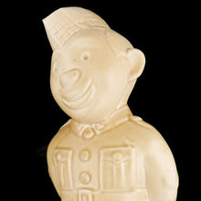 Load image into Gallery viewer, Second World War Bovey Pottery Highlander, 1943