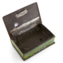 Load image into Gallery viewer, Nelson - ‘He Conquered & Died’ - Toleware Snuffbox, 1805