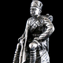Load image into Gallery viewer, King&#39;s African Rifles -&nbsp; An Edwardian Figure of an Askari, 1903
