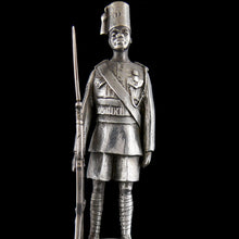 Load image into Gallery viewer, King&#39;s African Rifles - An Elizabeth II Figure of an Askari, 1959
