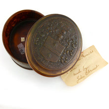 Load image into Gallery viewer, Sir Francis Drake Pressed Horn Box, 1710
