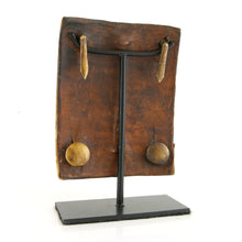 Load image into Gallery viewer, 32nd (Cornwall) Regiment of Foot Shoulder Belt Plate, 1830-55
