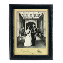 Load image into Gallery viewer, Royal Presentation Portrait of Queen Elizabeth II and The Duke of Edinburgh, 1981
