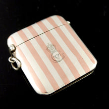 Load image into Gallery viewer, A First World War George V Royal Presentation Vesta Case, 1916
