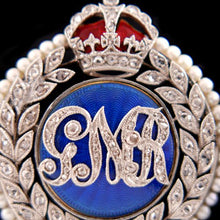 Load image into Gallery viewer, Countess of Minto’s Royal Presentation Brooch
