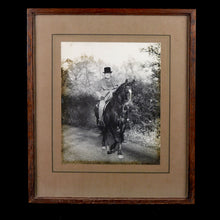 Load image into Gallery viewer, Churchill - Associated Press Hunting Photograph, 1948
