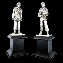 Load image into Gallery viewer, Parachute Regiment - A Pair of George VI Presentation Figures, 1949
