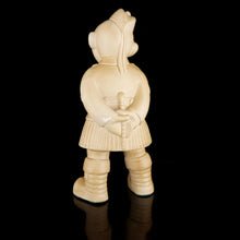 Load image into Gallery viewer, Second World War Bovey Pottery Highlander, 1943
